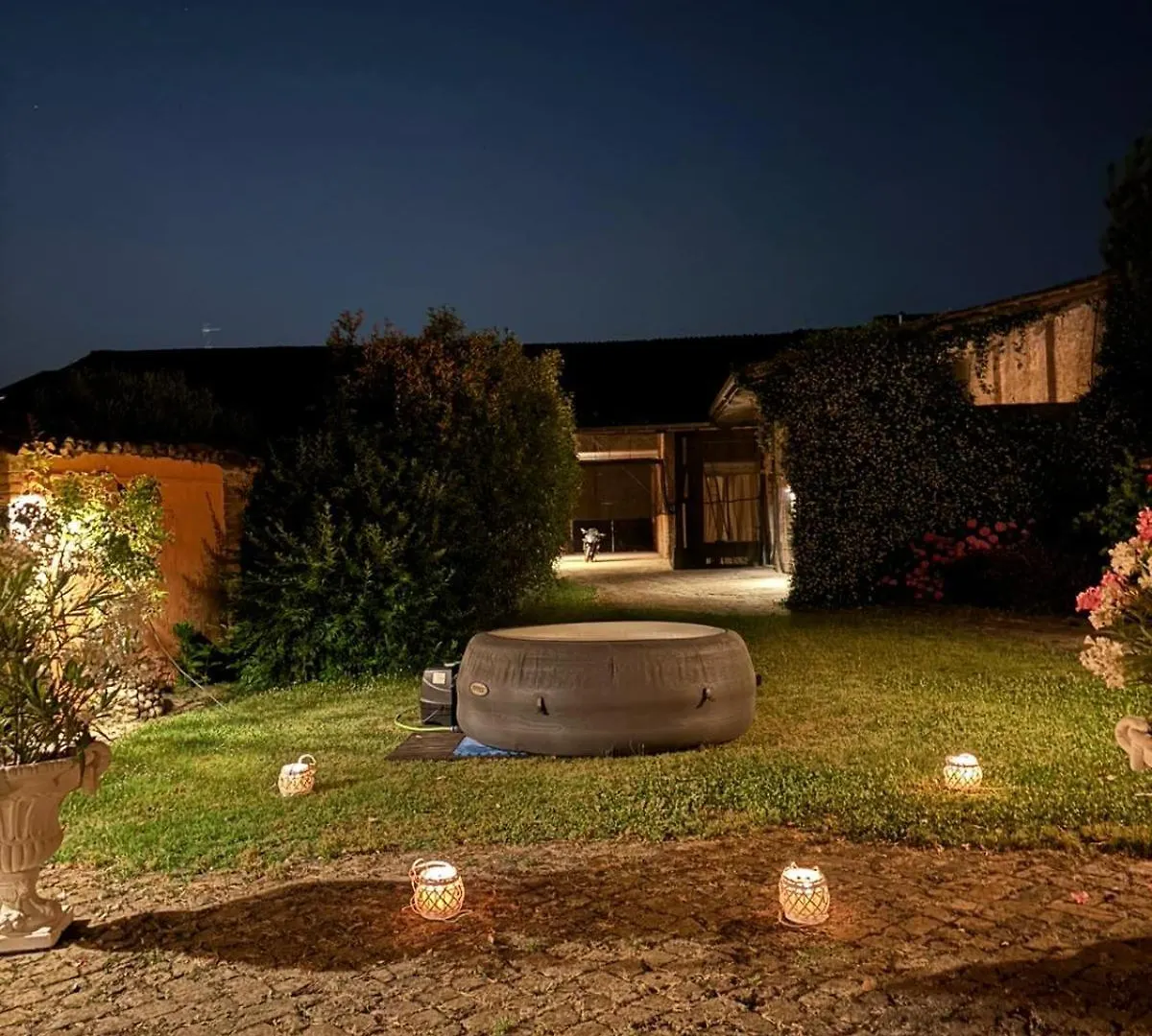 Rivarolo Mantovano Borgo Dei Duchi B&B